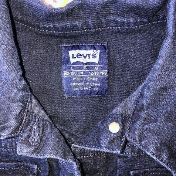𝅺EUC Girls Large (12/13yrs) Levi’s Dark Blue Trucker Jean Jacket - Picture 2 of 9